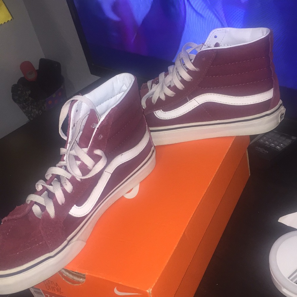 Vans - Picture 2 of 4